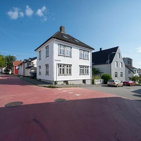 Practical Basement Apt With All Home Comforts Close To City Centre Stavanger Eksteriør bilde
