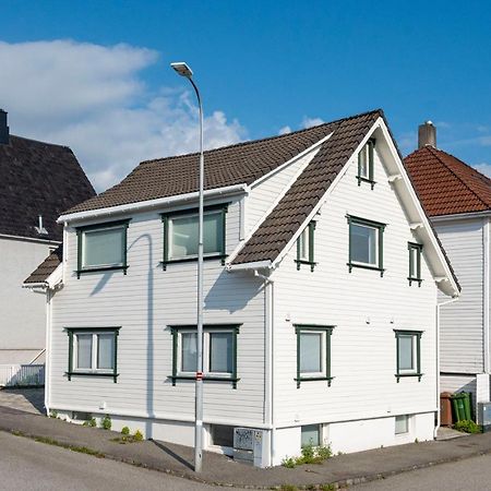 Practical Basement Apt With All Home Comforts Close To City Centre Stavanger Eksteriør bilde