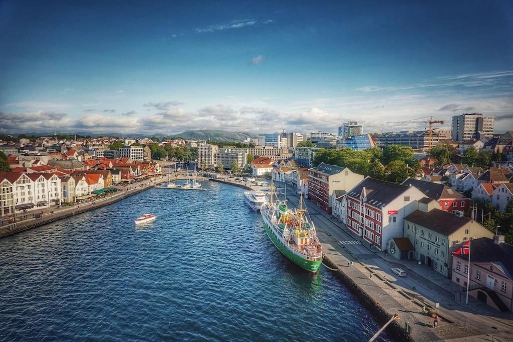 Practical Basement Apt With All Home Comforts Close To City Centre Stavanger Eksteriør bilde